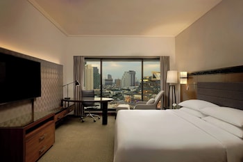 Superior Room, 1 King Bed, River View