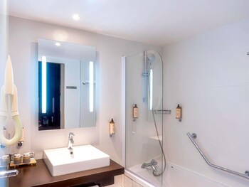 Room, 1 Double Bed (PrivilegeEiffel Tower or Sacré Coeur)