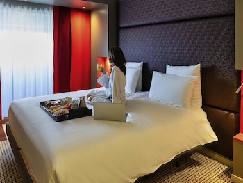 Room, 1 Double Bed (PrivilegeEiffel Tower or Sacré Coeur)