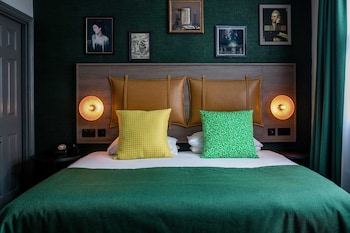 Gallery Room, 1 King Bed