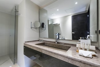 Suite, 1 King Bed
