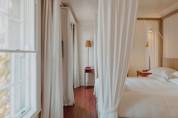 Suite (The Clifton)