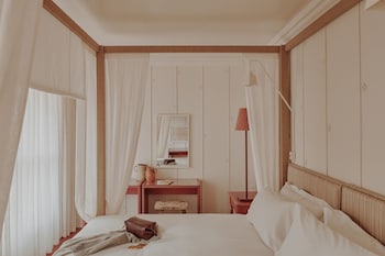 Suite (The Clifton)