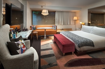 Premier Room, 1 King Bed