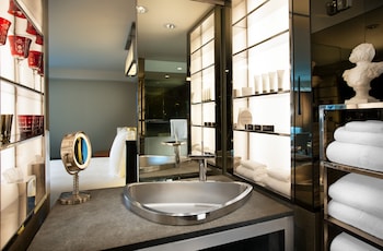 Premier Room, 1 King Bed