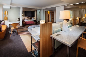 Signature Suite, 1 King Bed