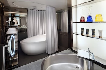 Premier Room, 1 King Bed