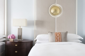 Room, 1 King Bed (Hearing Accessible)
