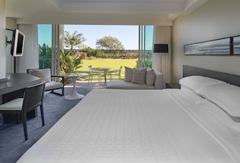 Room, 1 King Bed, Garden View, Ground Floor