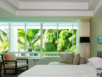 Room, 1 King Bed, Resort View