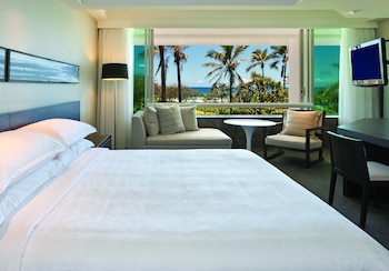 Room, 1 King Bed, Partial Ocean View