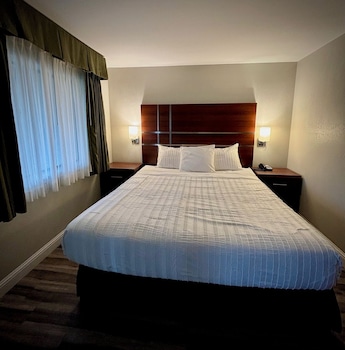 Suite, 1 King Bed, Non Smoking