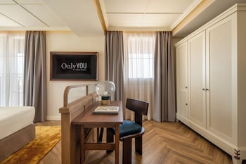 Junior Double Room