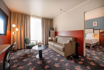 Suite, 1 Queen Bed, Non Smoking