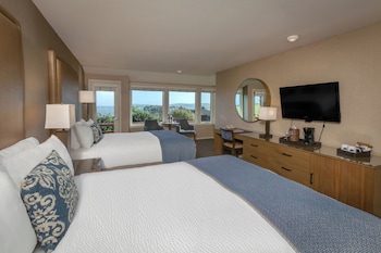 Deluxe Room, 2 Queen Beds, Ground Floor