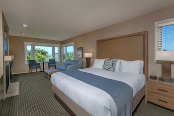 Deluxe Room, 1 King Bed with Sofa bed, Fireplace, Ground Floor