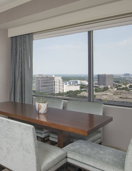 Suite, 1 King Bed