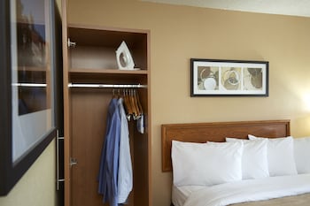 Room, 2 Queen Beds, Non Smoking