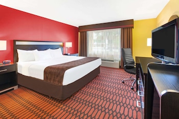 Deluxe Room, 1 King Bed, Accessible, Non Smoking
