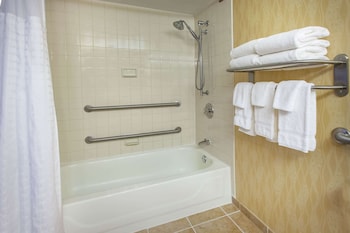 Deluxe Room, 1 King Bed, Accessible, Non Smoking