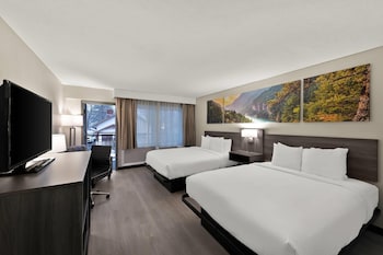 Room, 2 Queen Beds, Non Smoking, Balcony