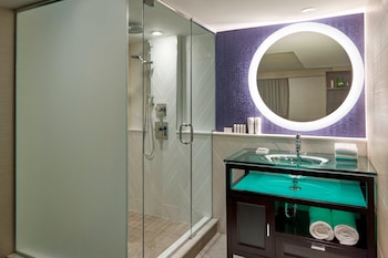 Executive Room, 1 King Bed with Sofa bed