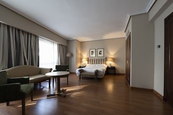 Room (Suite)
