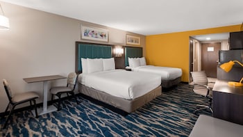 Standard Room, 2 Queen Beds, Non Smoking, Kitchenette