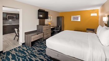 Suite, 1 King Bed, Accessible, Refrigerator & Microwave (with Sofabed)