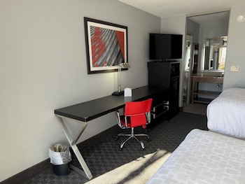 Room, 2 Queen Beds (Pet Friendly)