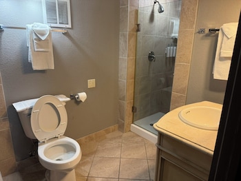 Suite, 1 King Bed, Jetted Tub