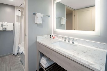 Room, 2 Queen Beds, Accessible, Non Smoking (Mobility/Hearing Impaired)