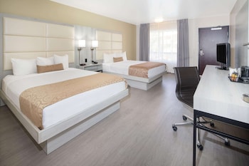 Room, 2 Queen Beds, Accessible, Non Smoking (Mobility/Hearing Impaired)