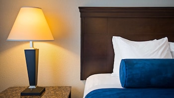 Standard Room, 2 Queen Beds, Non Smoking, Refrigerator & Microwave
