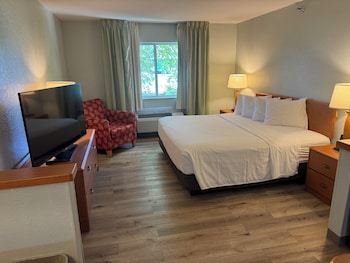 Business Room, 1 King Bed, Non Smoking