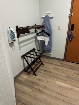 Room, 1 Queen Bed, Accessible, Non Smoking