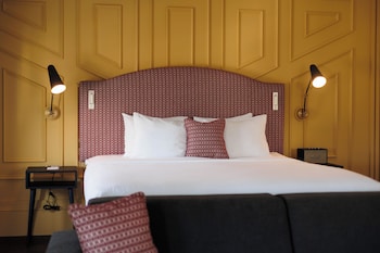Deluxe Studio, 1 King Bed