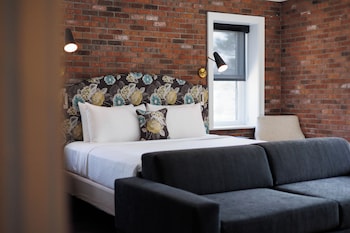 Deluxe Studio, 1 King Bed