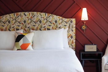 Deluxe Room, 1 King Bed