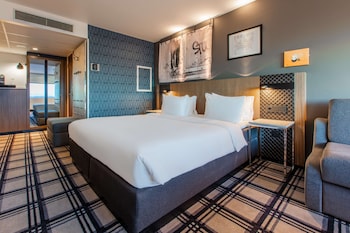 Deluxe Room (Family)