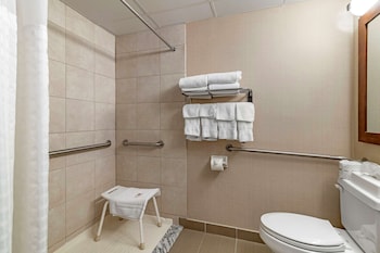 Room, 2 Queen Beds, Accessible, Non Smoking (Accessible Tub)
