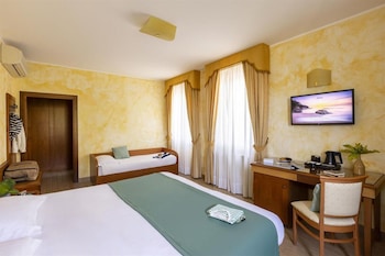 Comfort Triple Room