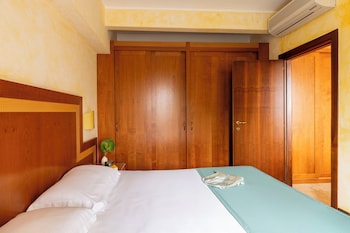 Family Room, Lagoon View