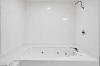 Suite, 1 King Bed, Non Smoking, Jetted Tub
