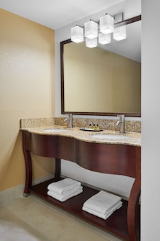 Suite, 1 King Bed, Non Smoking, Jetted Tub
