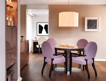 Suite, River View