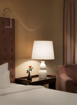 Room, 2 Queen Beds, River View