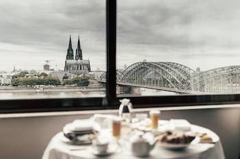 Room, 2 Queen Beds, River View