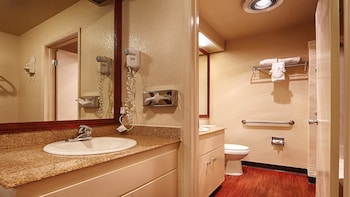 Standard Room, 1 King Bed, Non Smoking, Microwave