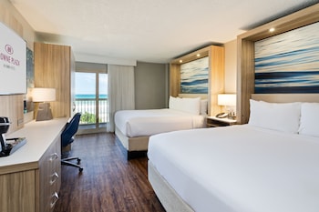 Standard Room, 2 Queen Beds, Balcony, Oceanfront